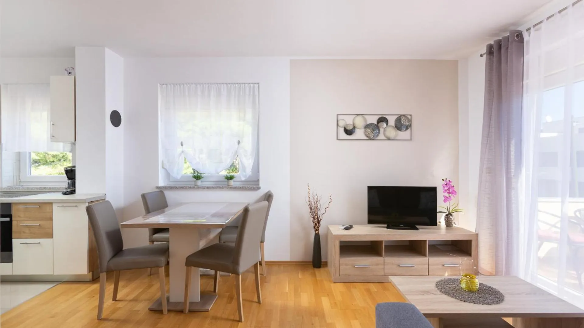 Tina - A5 Second Floor - Mpolo Apartment Medulin 0*,  Croatia